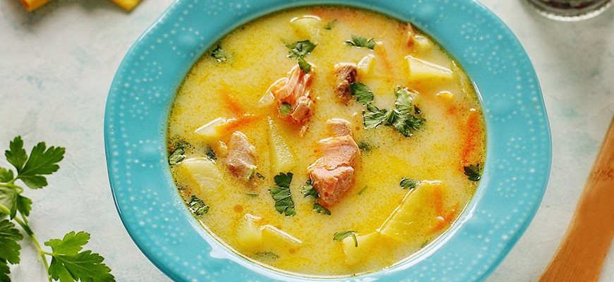 Суп с плавленым сыром и консервированной горбушей